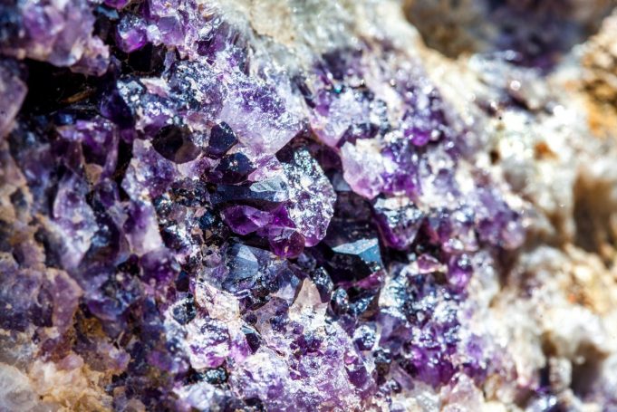 Shape your jewel with an Amethyst from Auvergne