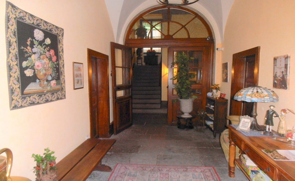 Entrance to Maison Conchette