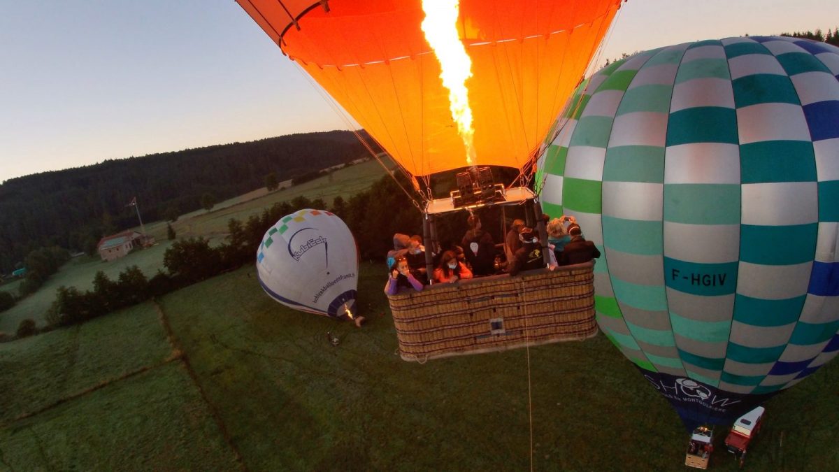 Hot air balloon takeoff